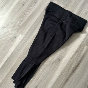 Women’s Fabletics leggings